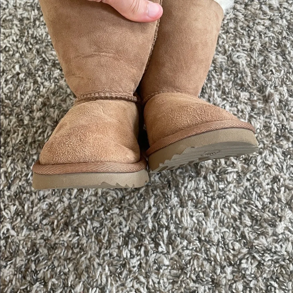 UGG Toddlers' Bailey Bow II Boots Chestnut Brown size 9T